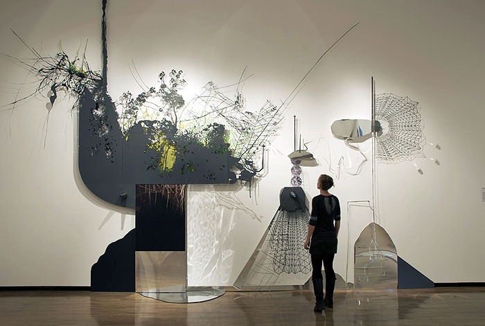 art instalacion up from under the edge of the earth
