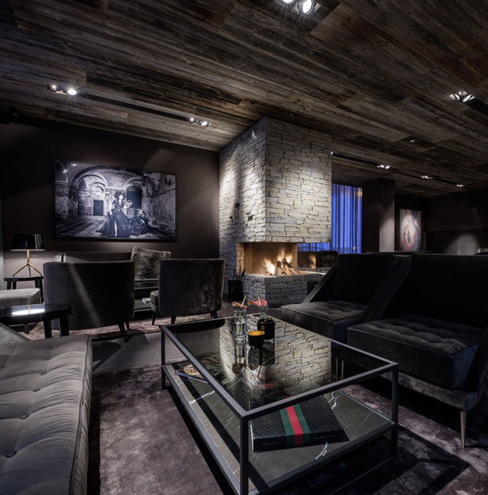 interior-decor-fireplace-bar-lounge-area
