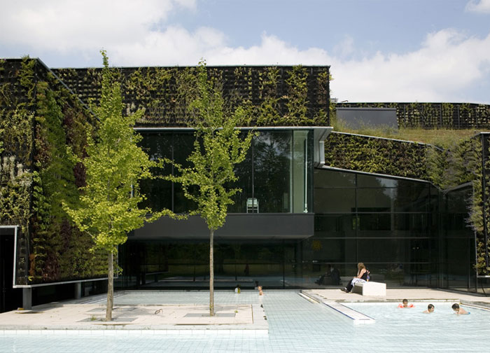 sport-plaza-outdoor-pool