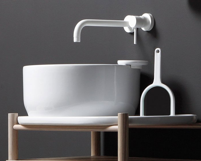 white-countertop-washbasin