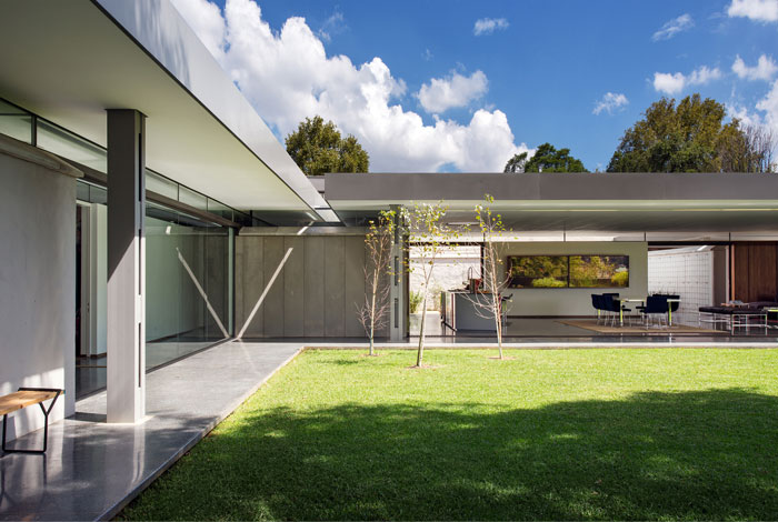 sunny-example-australian-house-design