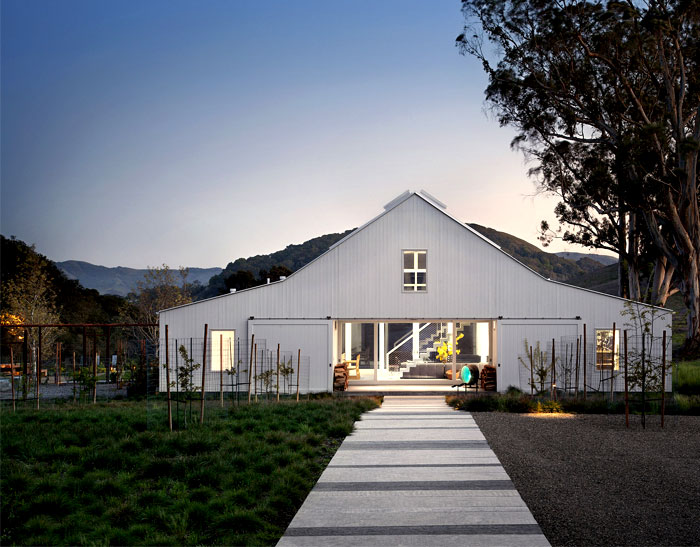 cozy-unique-barn-home