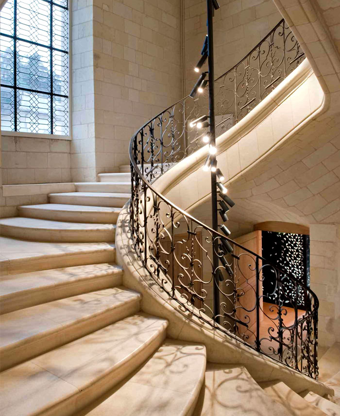 elegant-environment-staircase