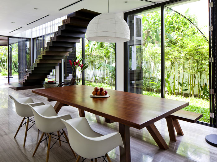 open-plan-living-area-floor-to-ceiling-panorama-doors