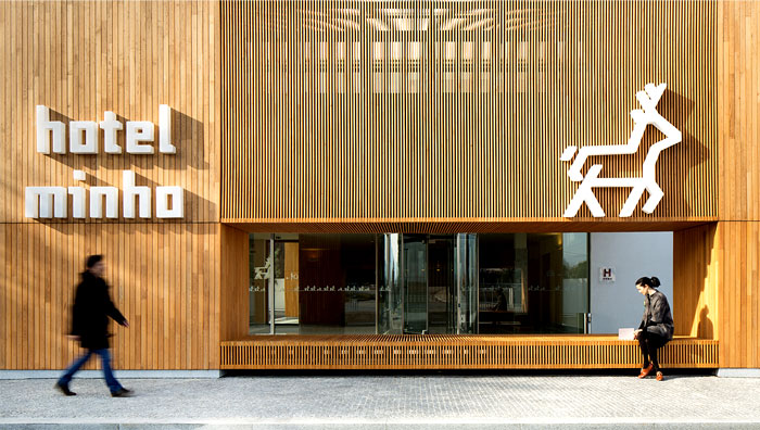 wood-applied-internally-externally-hotel-minho