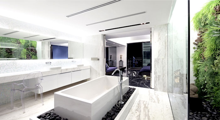 penthouse-interior-green-wall-decor
