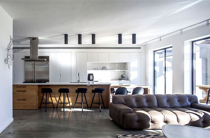 spacious-kitchen-living-areas