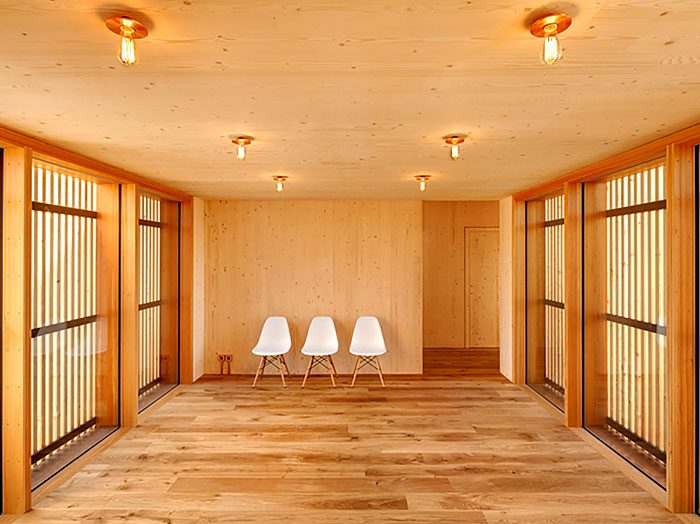 timber-house-copper-lighting-1