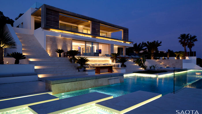 three-level-spanish-style-house-12