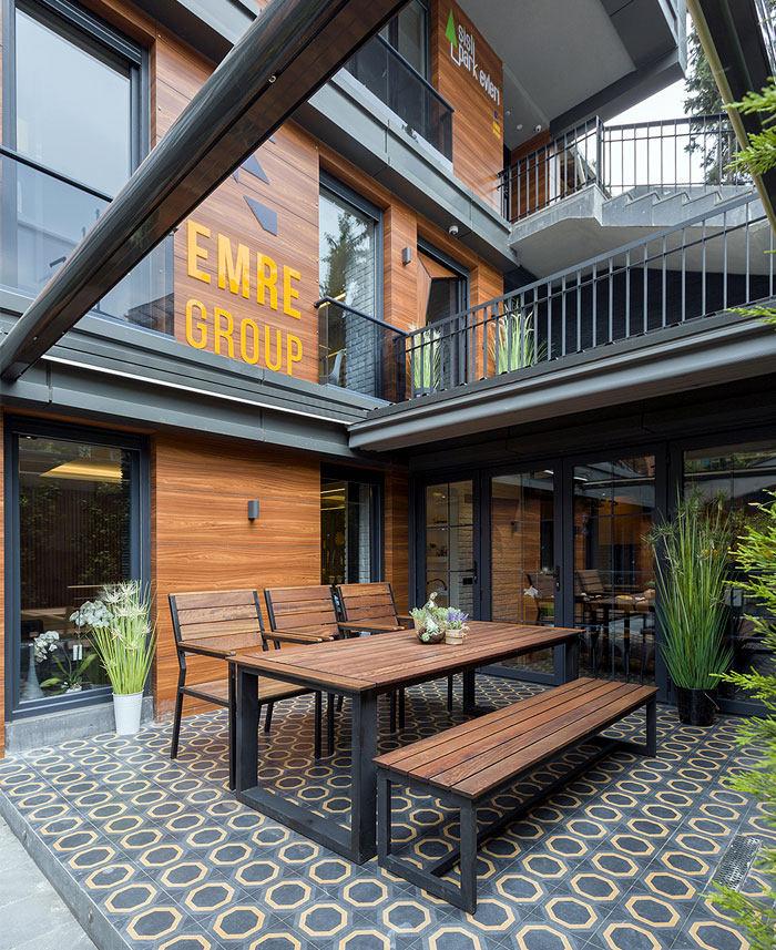 black yellow emre group office 9