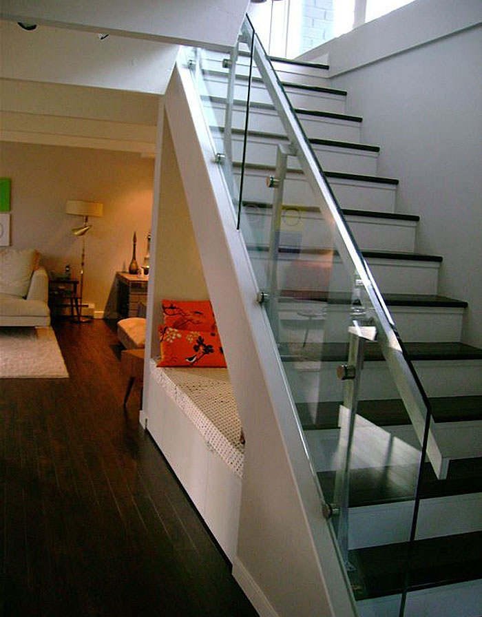 22 Ideas to Hide a Guest Bed sleeping nook under stairs