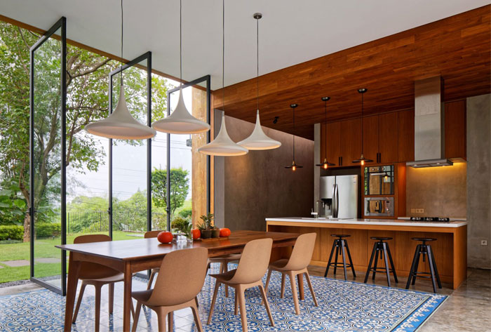 Featured image of post Open Concept Small Open Floor Plan Kitchen Living Room / The open plan kitchen seems to be an integral part of everyone&#039;s dream home.