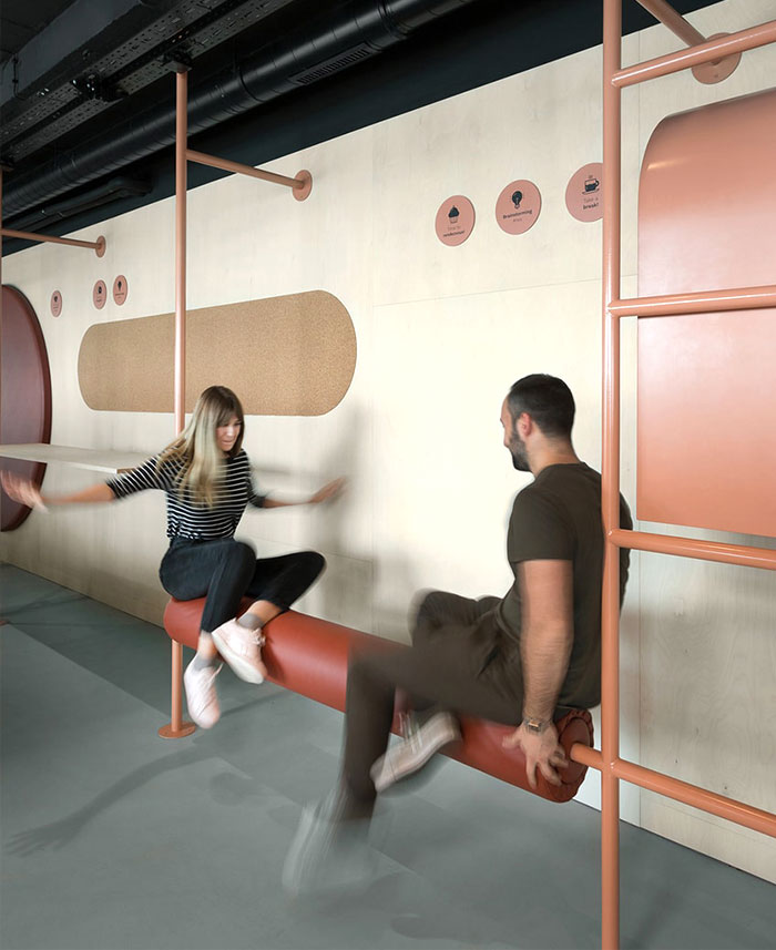 40 Office and Home Gym Ideas - Get Back on Track After the Holidays creative office arrangement encourages physical activities 2