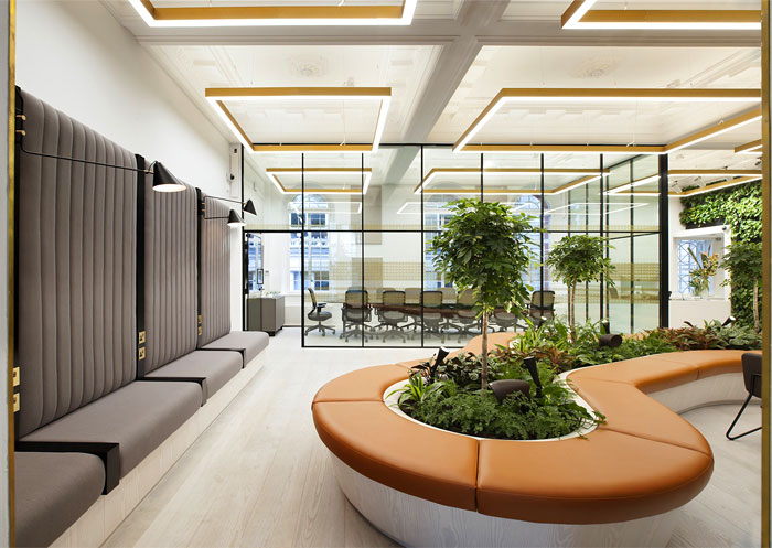 https://www.interiorzine.com/wp-content/uploads/2019/08/greenery-office-design-one-heddon-street-7.jpg