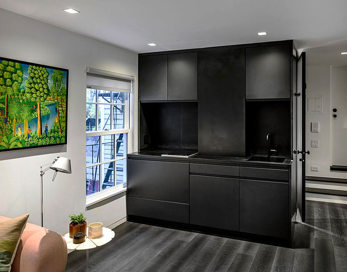 36 Stunning Black Kitchens That Tempt You To Go Dark For Your Next