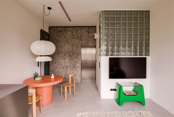 45-square meter Apartment by Mistovia Studio